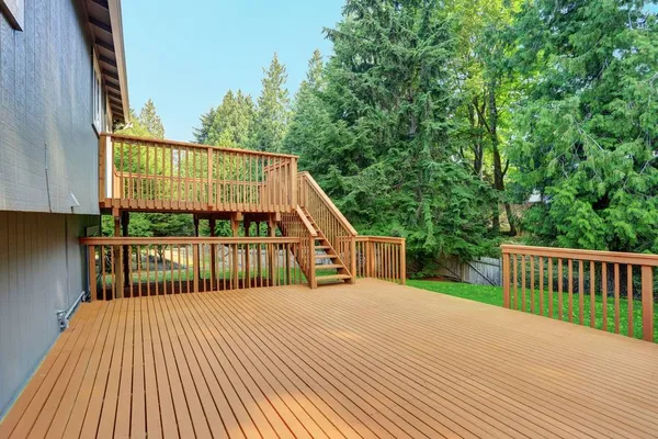 Deck Services in Des Moines, Iowa